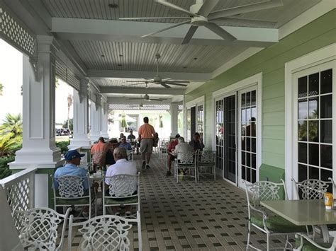 mallory hill country club restaurant.